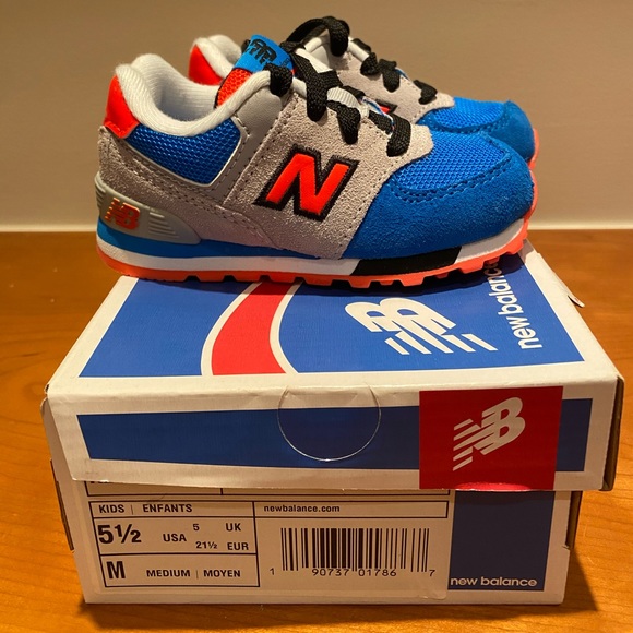 New Balance sneakers- baby/toddler size 5.5 - Picture 1 of 4